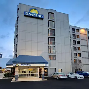 Hotel Days By Wyndham Near The Falls, Niagara Falls